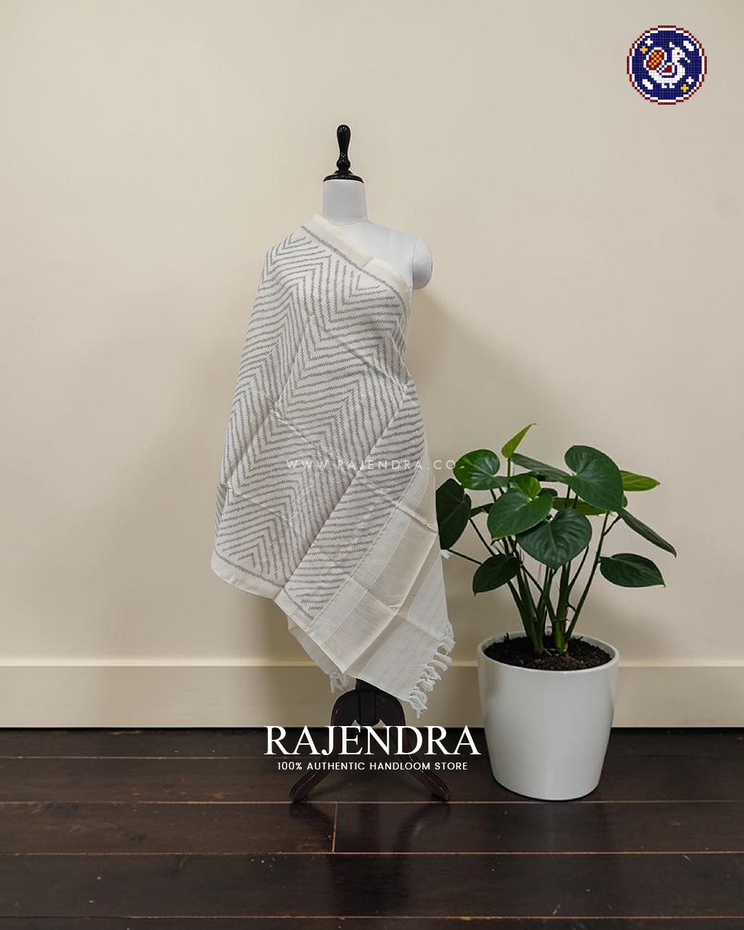 Handwoven Laheriya Design Off-White Woolen Patola Shawls