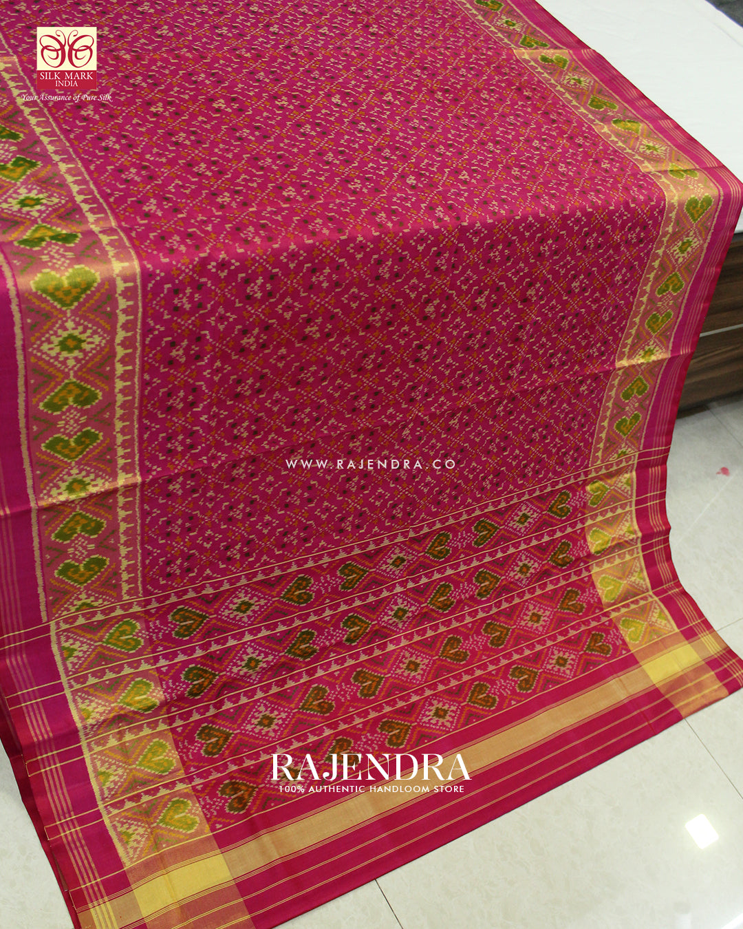 Traditional Buttonful Design Pink Single Ikat Rajkot Patola Saree