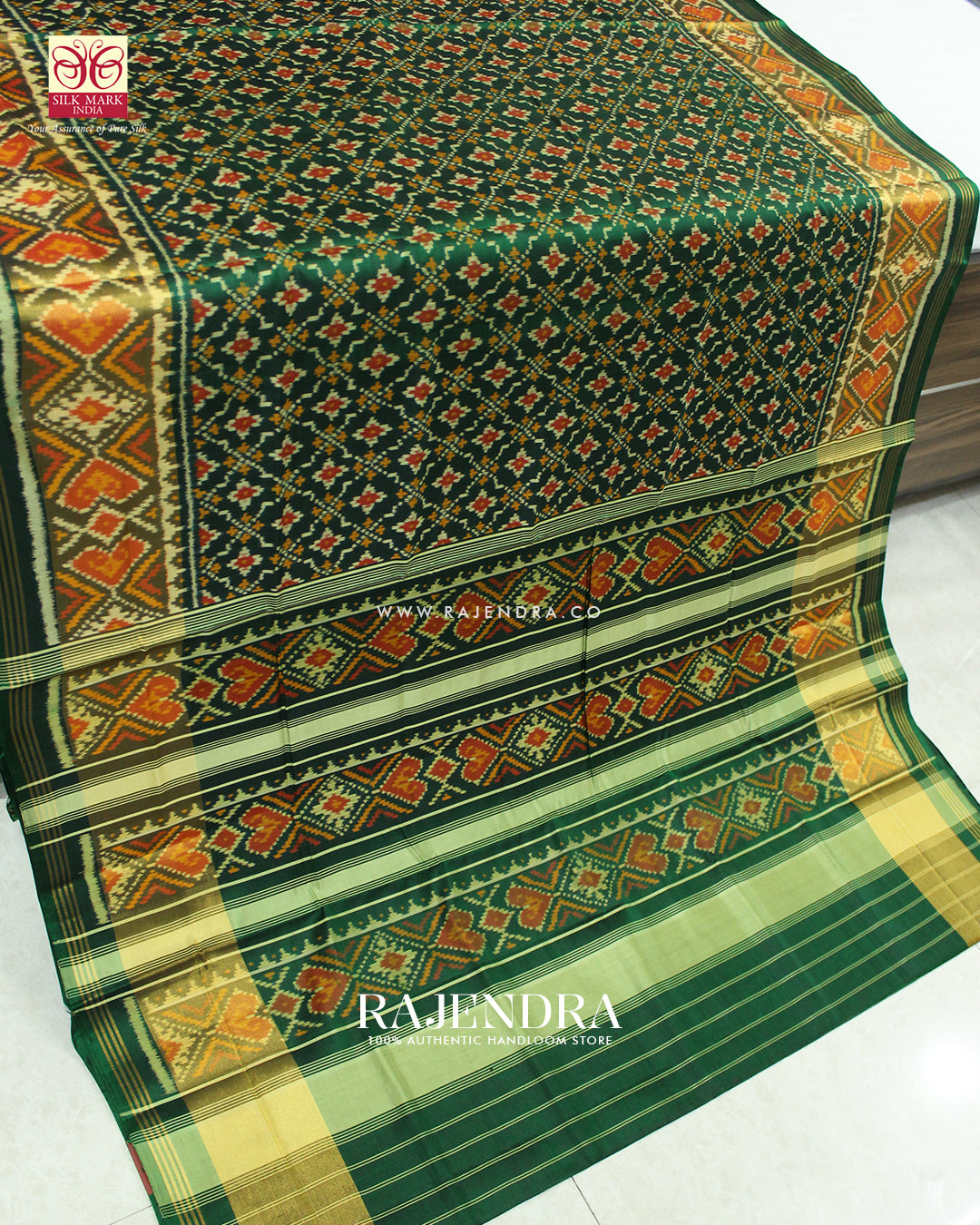 Traditional Buttonful Design Green Single Ikat Rajkot Patola Saree