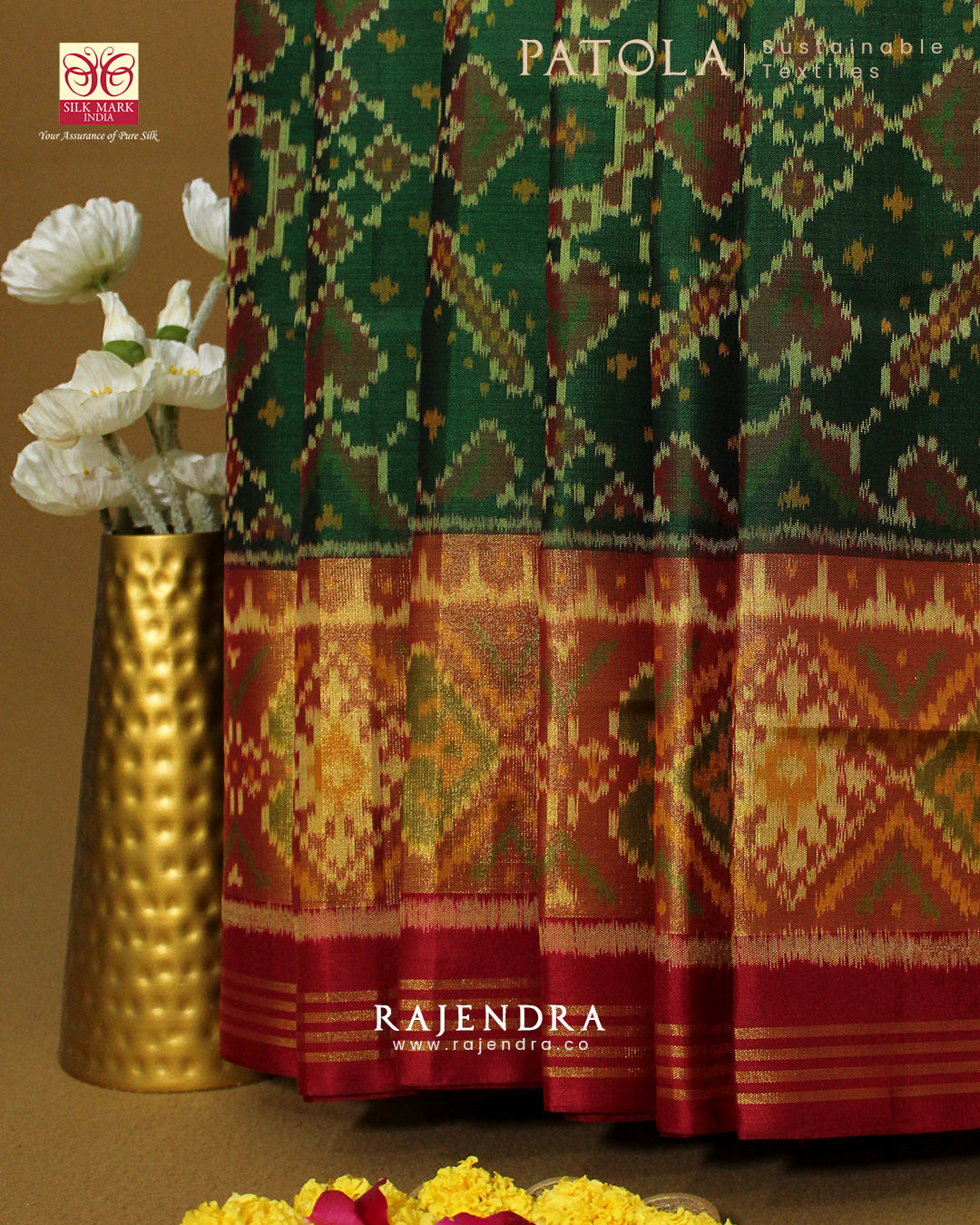 Traditional Manekchowk Bhat Red and Green Single Ikat Rajkot Patola Saree