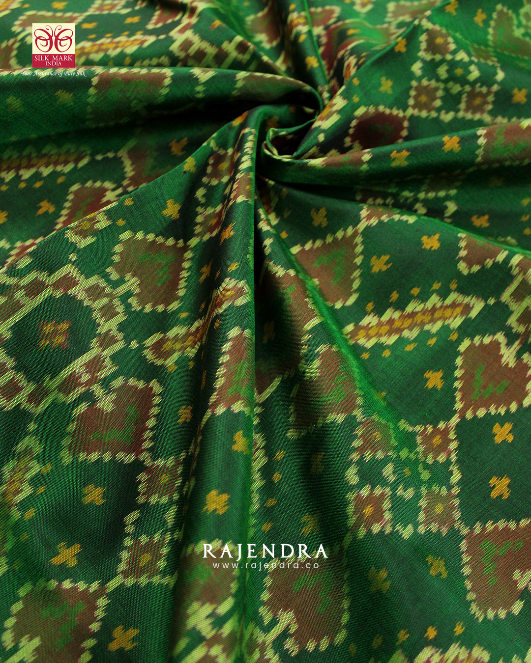 Traditional Manekchowk Bhat Red and Green Single Ikat Rajkot Patola Saree