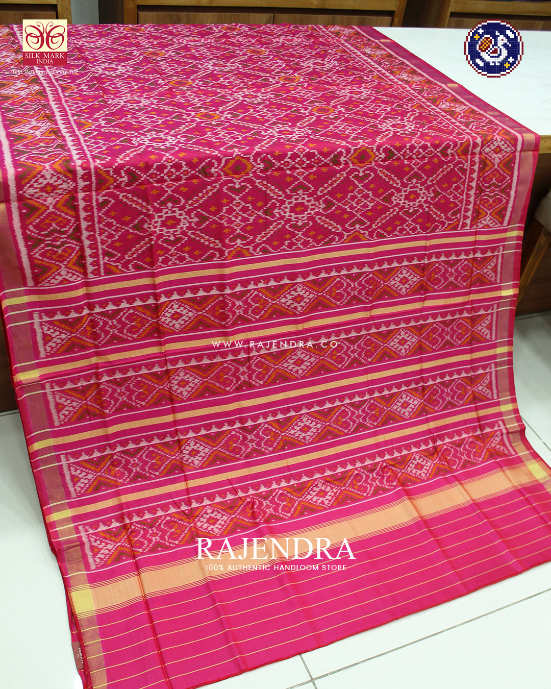 Traditional Manekchowk Design Peach Pink Rajkot Patola Saree