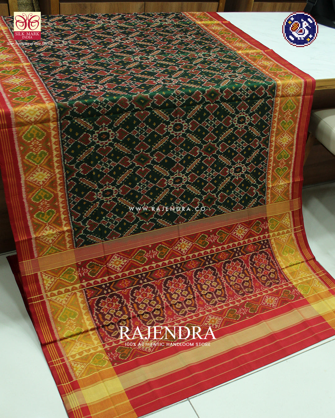 Traditional Manekchowk Design Red and Green Rajkot Patola Saree