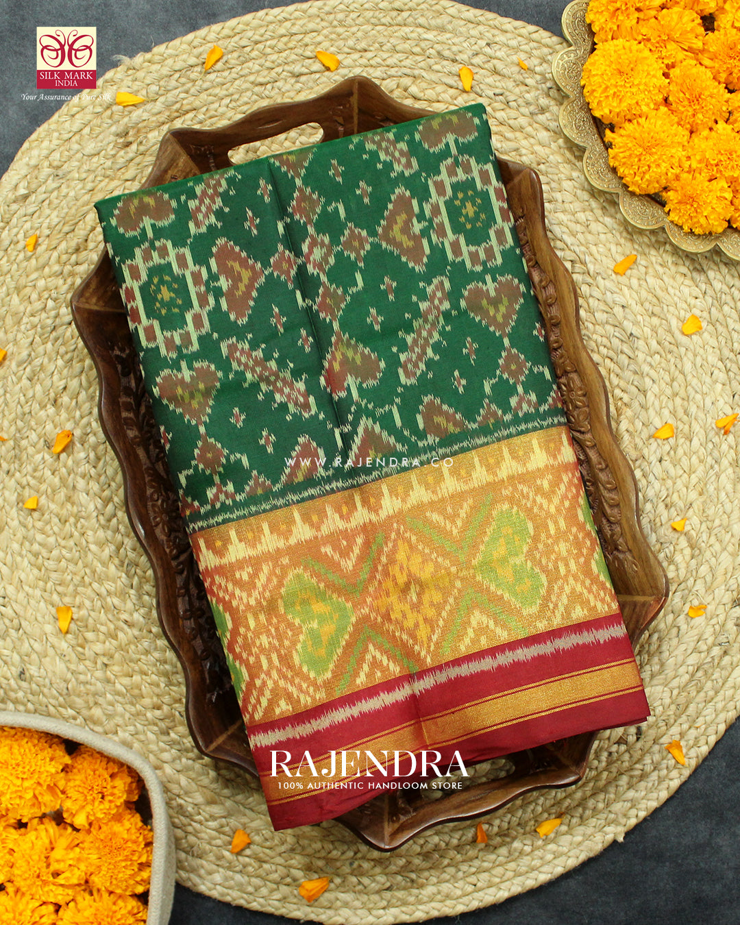 Traditional Manekchowk Design Red and Green Single Ikat Rajkot Patola Saree
