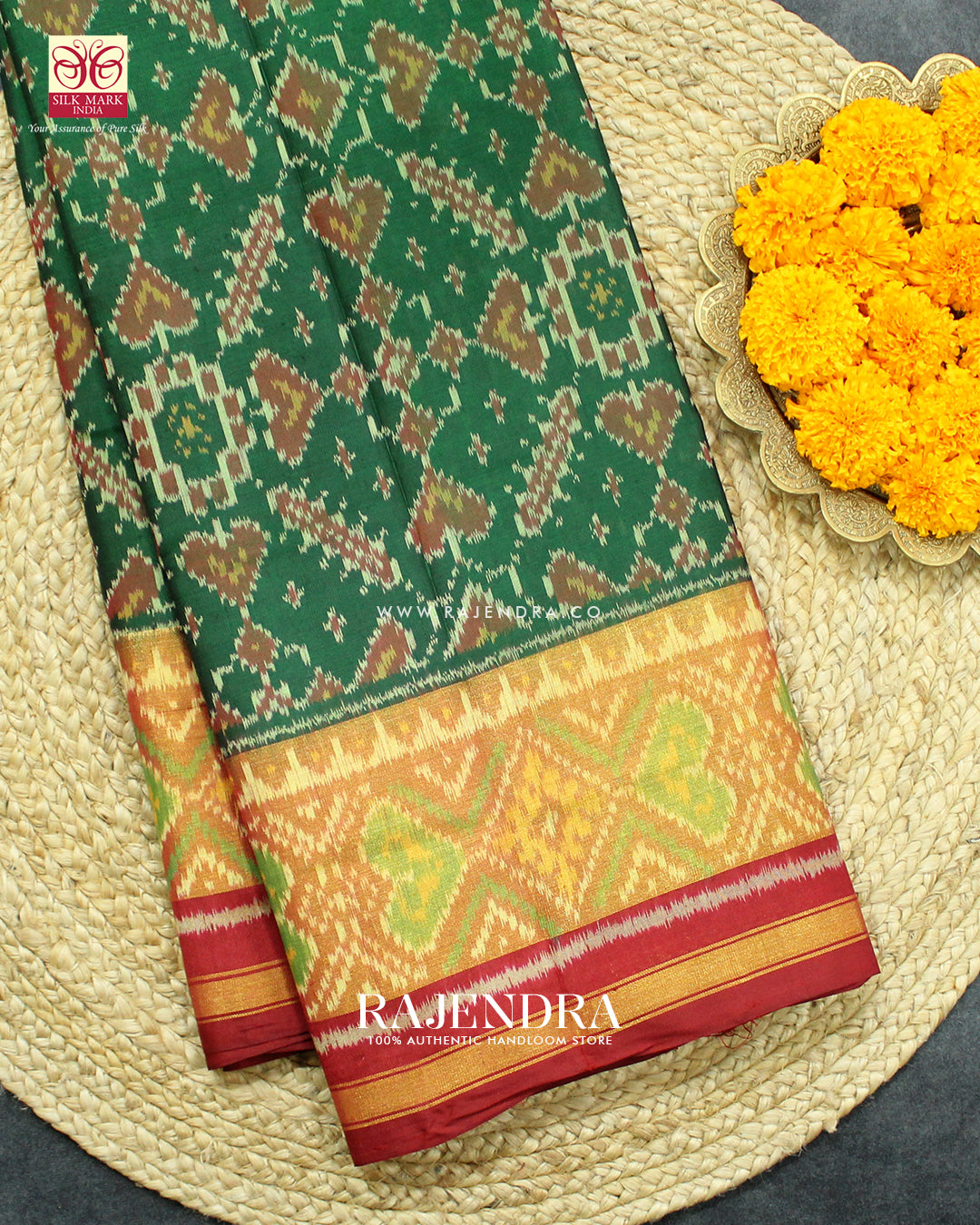 Traditional Manekchowk Design Red and Green Single Ikat Rajkot Patola Saree