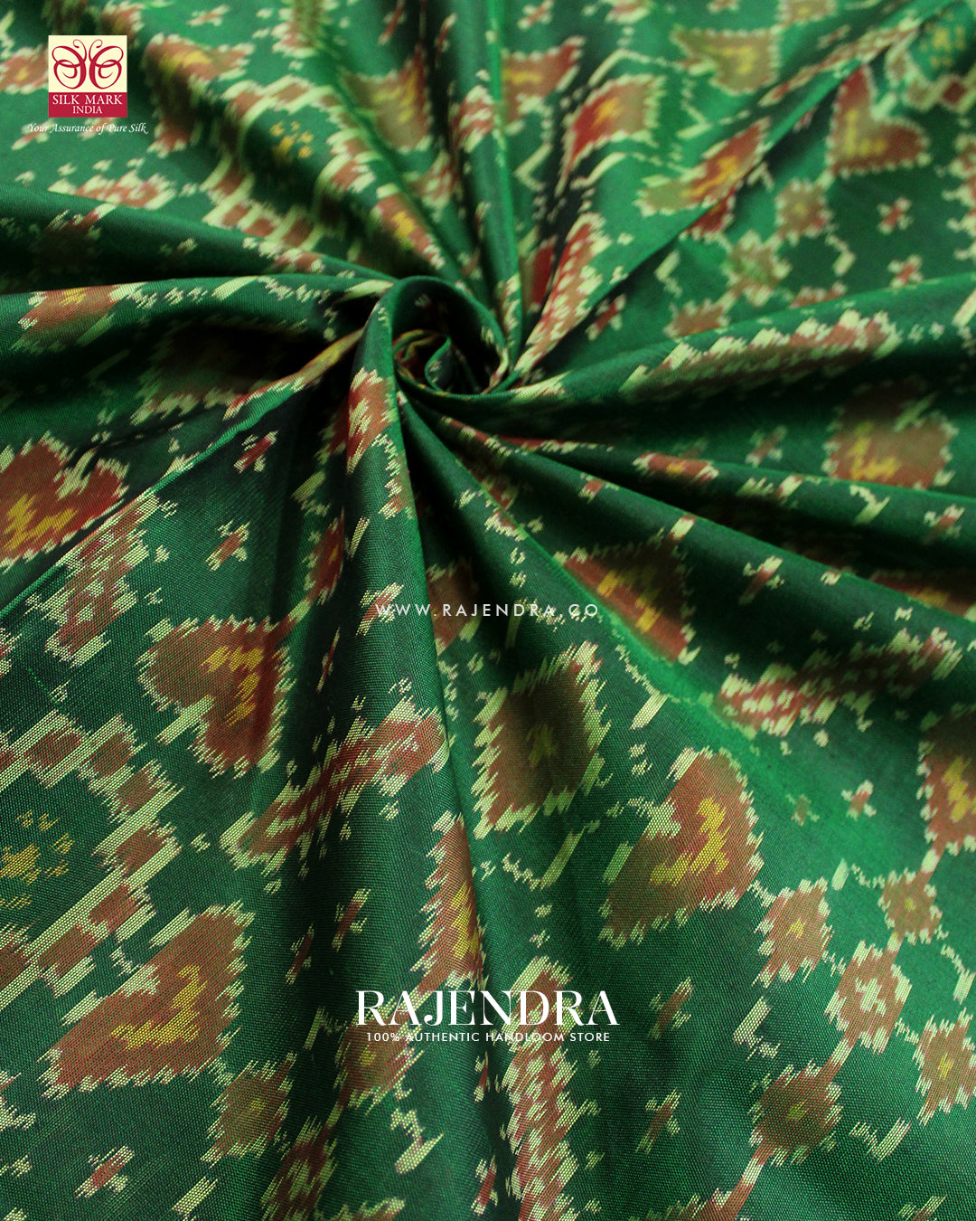 Traditional Manekchowk Design Red and Green Single Ikat Rajkot Patola Saree