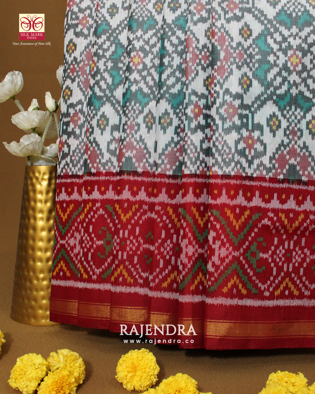 Traditional Navratna Bhat Red and White Single Ikat Rajkot Patola Saree