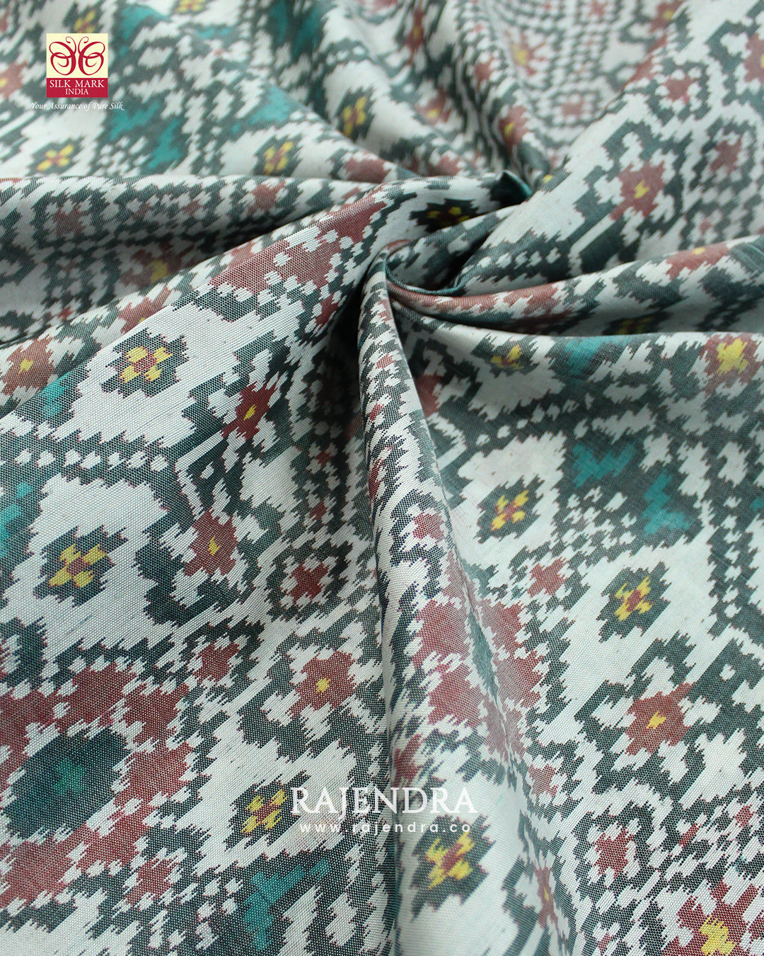 Traditional Navratna Bhat Red and White Single Ikat Rajkot Patola Saree