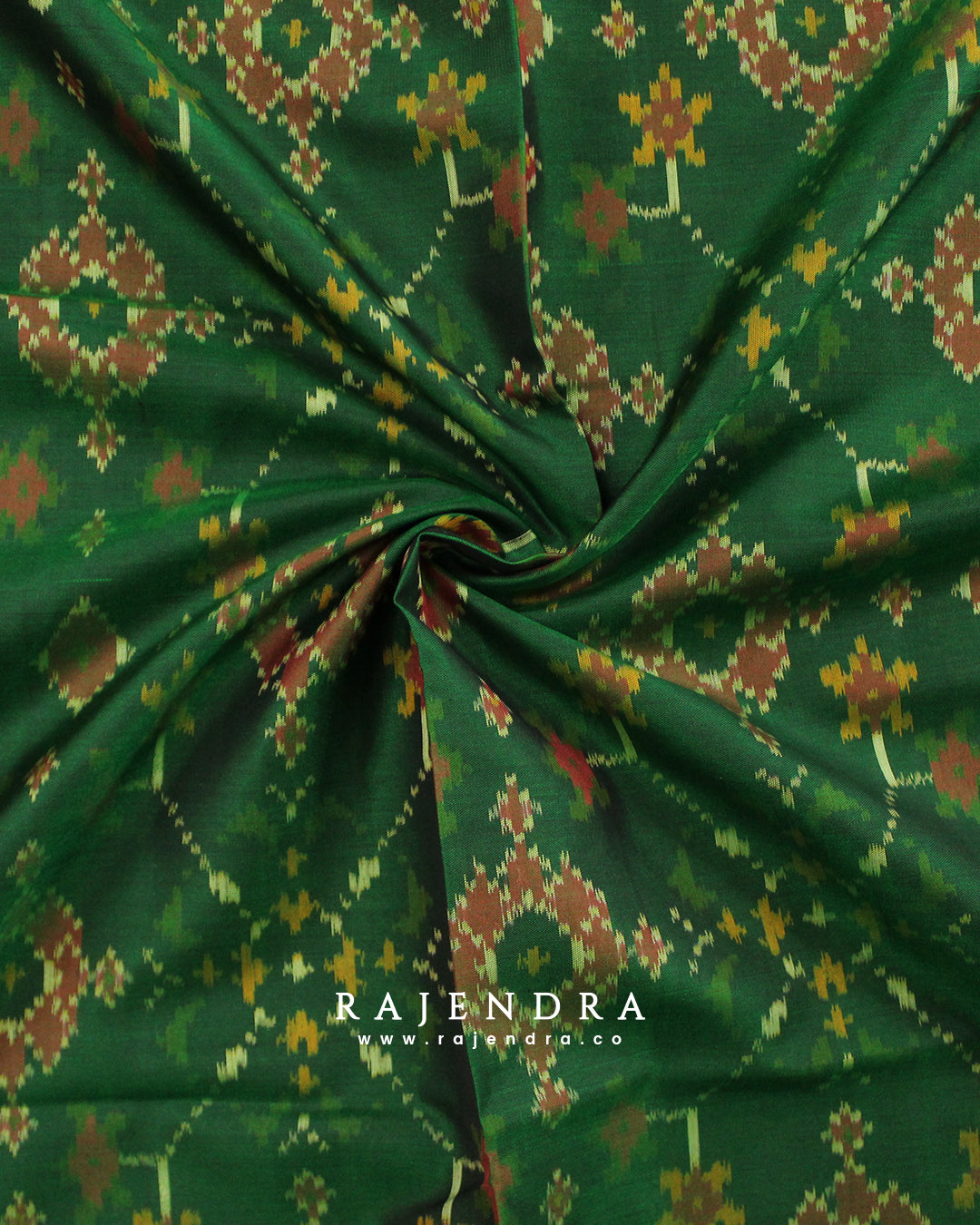 Traditional Navratna Bhat Red and Green Single Ikat Rajkot Patola Saree
