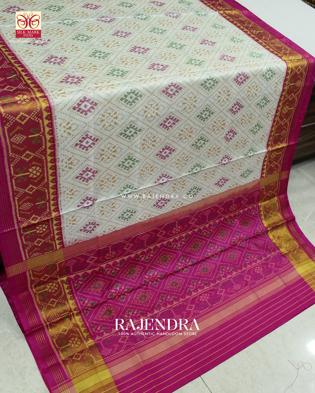 Traditional Panchanda Design Pink and White Single Ikat Rajkto Patola Saree