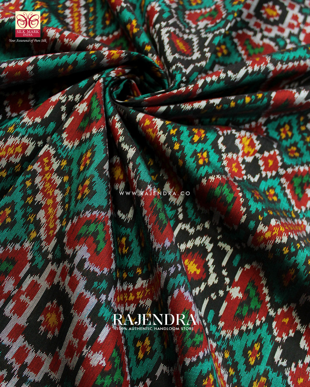 Traditional Manekchowk Design Red and Green Ikat Rajkot Patola Saree