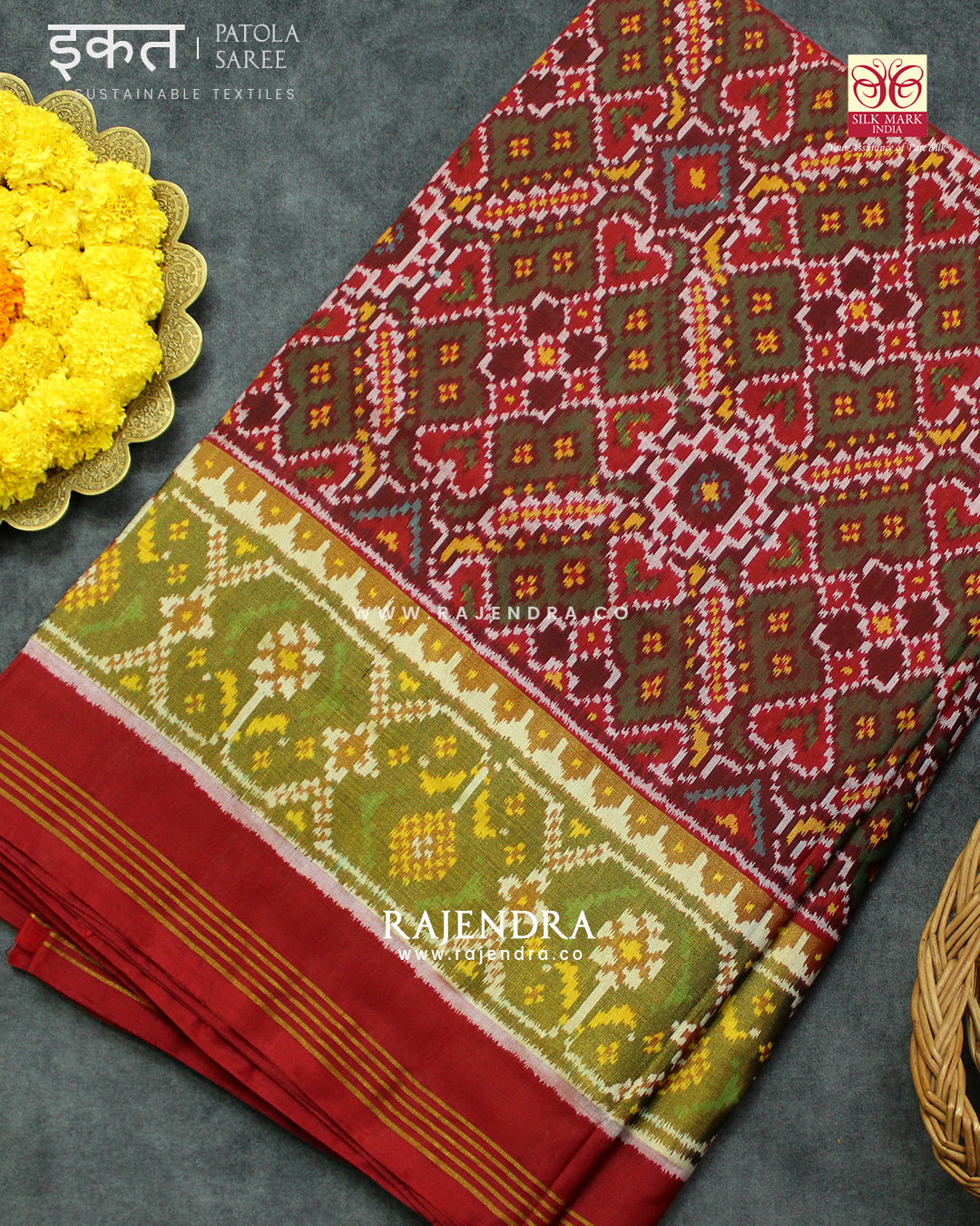 Traditional Manekchowk Bhat Red and Green Single Ikat Rajkot Patola Saree