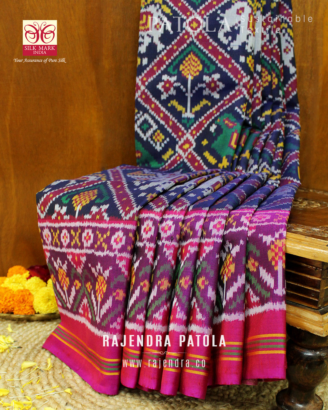 Intricate Handwoven Nari Kunjar Single Ikat Rajkot Patola Saree